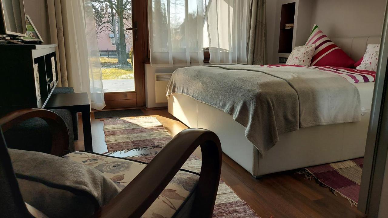 Titi Classic & Trendy Apartman Buk Bagian luar foto